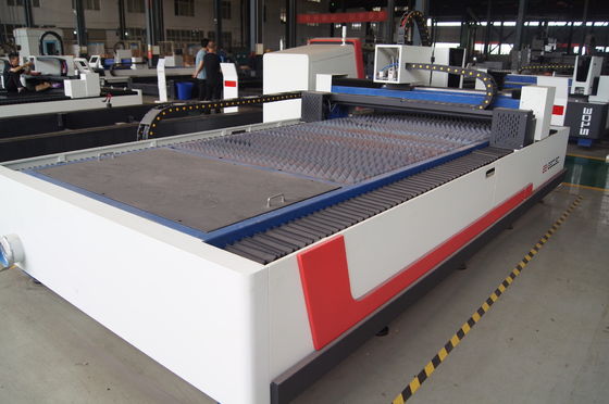 punzonadora 1000w del tubo del cuadrado de la cortadora del tubo del laser del CNC de 380m m/RAYCUS