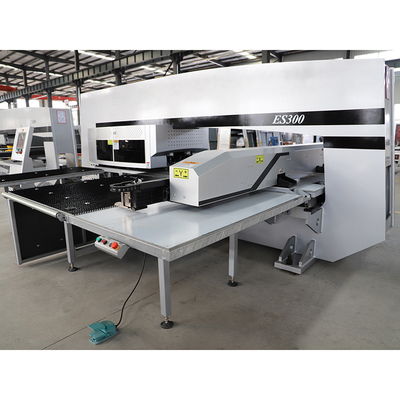 Tipo automático hidráulico de la punzonadora O de agujero de la prensa de sacador de la torrecilla del CNC de 300 KN